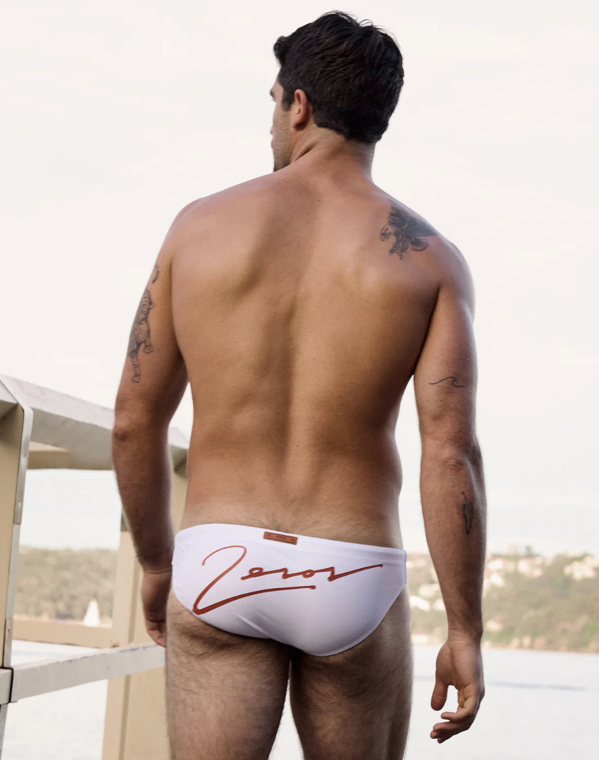 V20 Lido Signature White