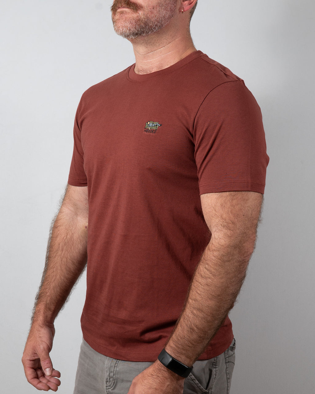 RELAX Emblem Tee Burgundy