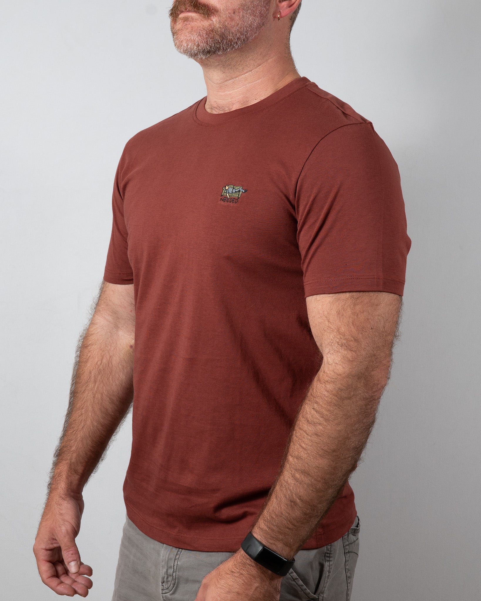 RELAX Emblem Tee Burgundy