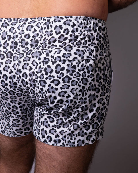 Light Active Short - WILD White