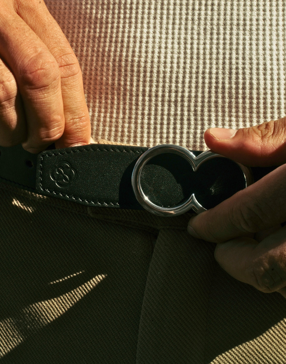 REVERSIBLE ICON BELT