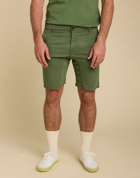 CHINO Dening Short Green